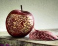 /album/krasne-umeni/beautiful-carving-an-apple-jpg/